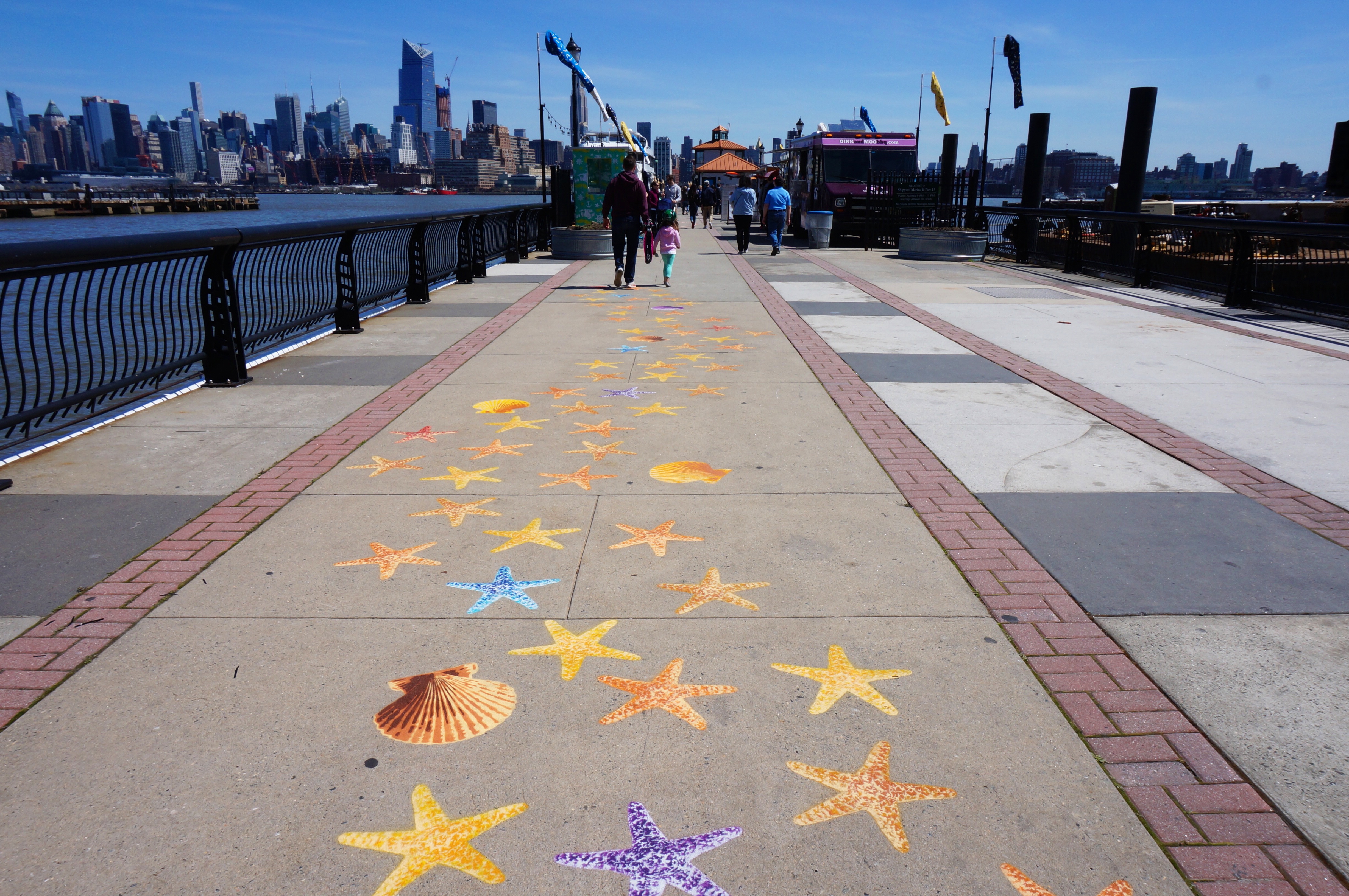 San Francisco based fnnch stencil stars on Pier 13, New Jersey